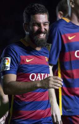 Arda sahaya çıktı, Nou Camp yıkıldı