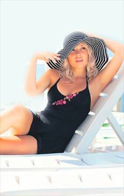 Güneş hasarına 1 avuç çilek