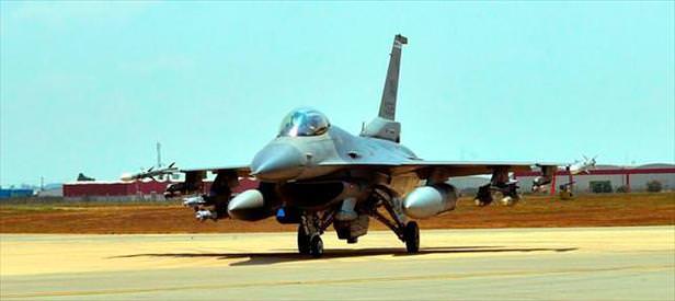 ABD uçakları İncirlik'te