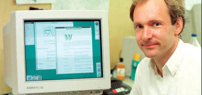 Tim Berners-Lee; HTML ve World Wide Web'in temellerini attı. İlk defa iki bilgisayar arasında hypertext teknolojisi kullanılarak sunucu bağlantısı gerçekleştirildi..