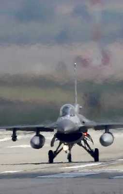 İncirlik'ten jetler havalandı