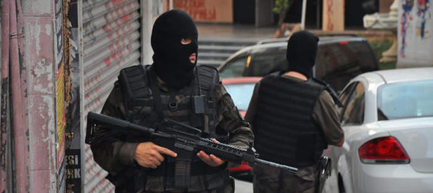 Diyarbakır'da canlı bomba alarmı