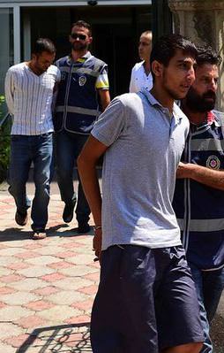 Baykal'ın cüzdanını çalan hırsızlar yakalandı