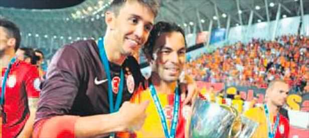Muslera rekor peşinde