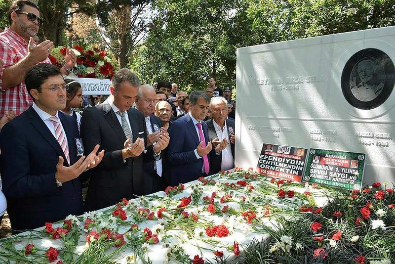Süleyman Seba kabri başında anıldı