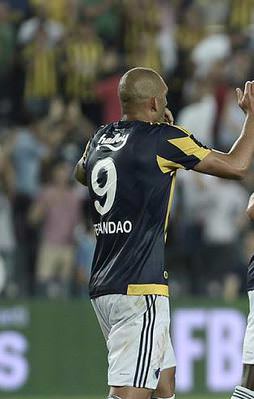 Fenerbahçe işi ilk yarıda bitirdi!