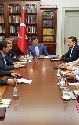 Davutoğlu'ndan yarınki görüşme öncesi toplantı