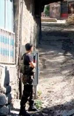 Eş başkanlara baskın