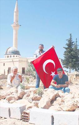 Bu bayrak yere düşmez