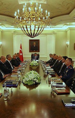 Başbakanlıkta sürpriz savunma toplantısı