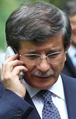Davutoğlu'ndan Sancak'a geçmiş olsun telefonu
