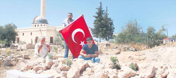 Bu bayrak yere düşmez