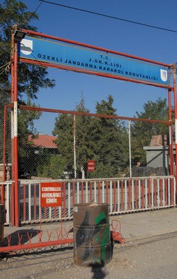 Teröristler aynı karakola saldırdı