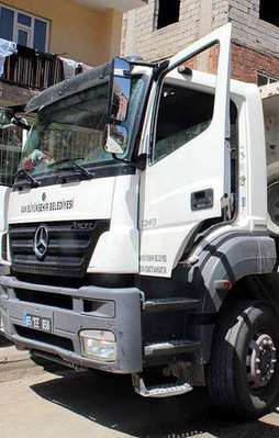 Belediyeye ait araçta patlayıcı yakalandı