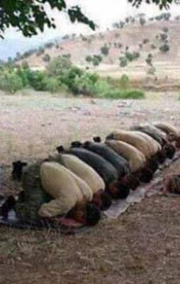 Dağda cemaatle namaz kıldılar