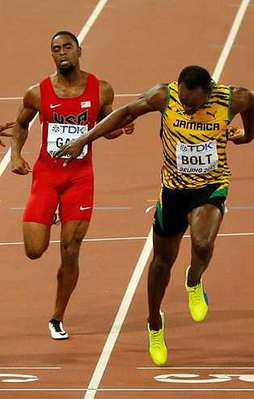 Yine Bolt kazandı