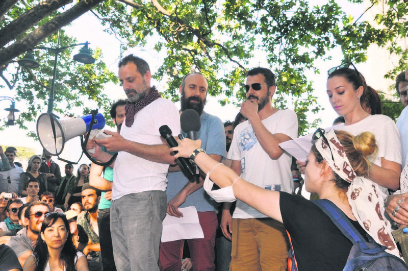 Gezi'ye KuCaK açtı