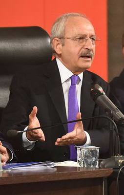 CHP toplantısında küfürlü yumruklu kavga