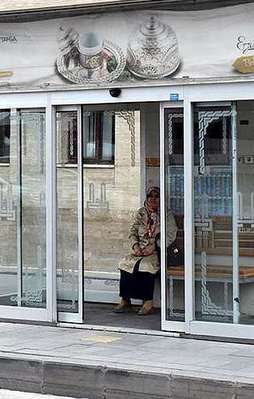 Kış mevsiminde üşümeden otobüs bekleyecekler