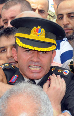 Davutoğlu'ndan Yarbay Alkan'ın sözlerine açıklama