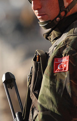 Saldırıya gelen teröristler öldürüldü