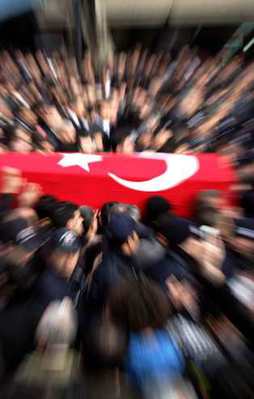 Diyarbakır’da hain saldırı: 1 şehit, 2 yaralı