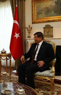 Davutoğlu'ndan kritik görüşme
