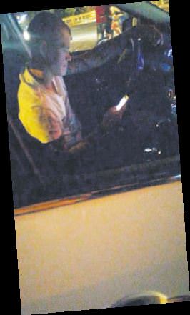 Holmen trafik kazası geçirdi