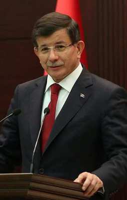 Davutoğlu yeni kabineyi açıkladı