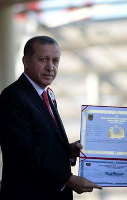 Cumhurbaşkanı'ndan okul birincisine diploma