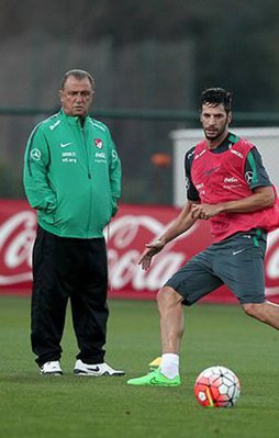 Futbolda milli mesai sürüyor