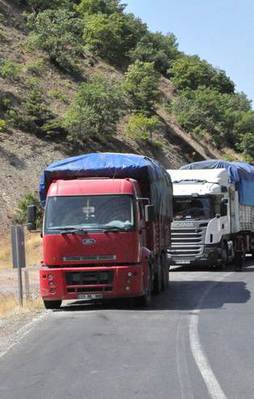 Tunceli- Erzincan ve Ovacık karayolu yine kesildi