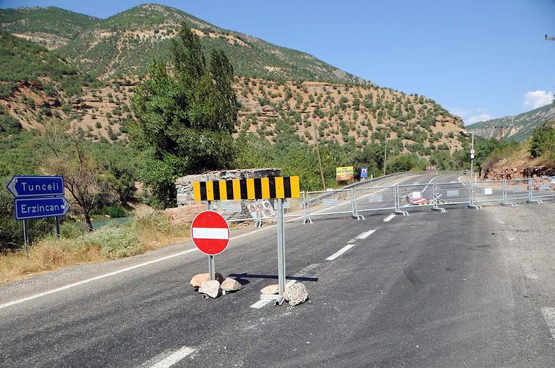 Terör nedeniyle kapatılan yollar tekrar açıldı