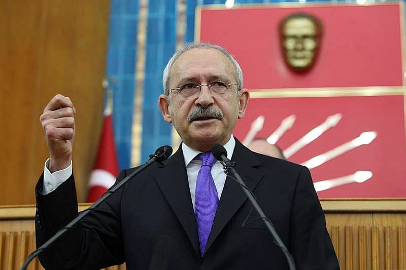 FETÖ'nün avukatlığına soyundular