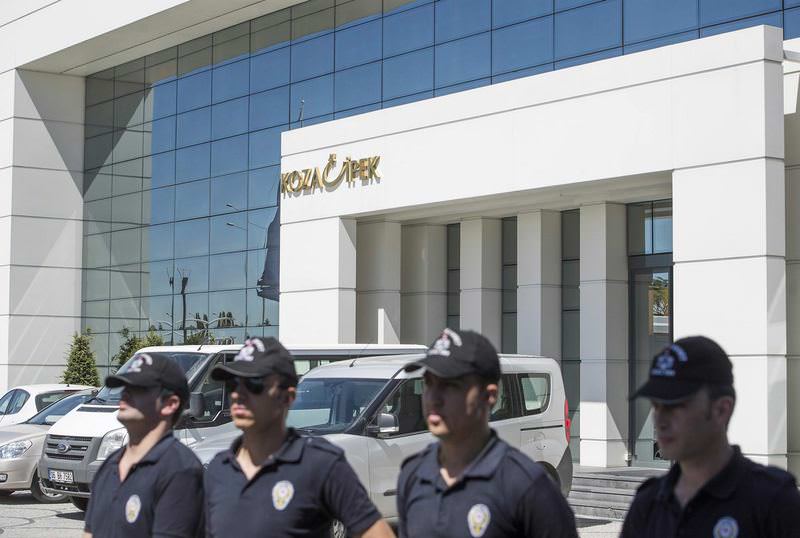 Akın İpek İngiltere'ye kaçmış