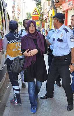 Dolandırılmaktan başörtüsü sayesinde kurtuldu