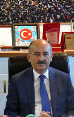 Sağlık Bakanı Müezzinoğlu aday adayı oldu