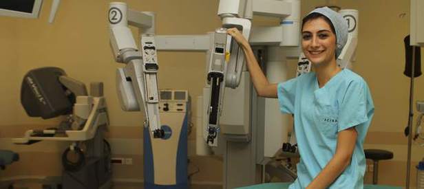 Hastalar robotik cerrahiyle şifa buldular