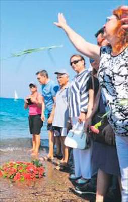 Karanfil bıraktılar