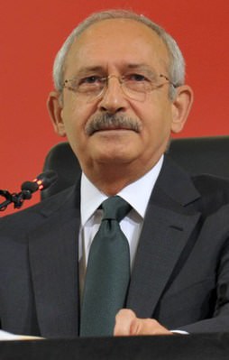 Kılıçdaroğlu da rezalete ortak oldu