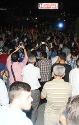 Hürriyet'in alçak provokasyonuna büyük tepki!