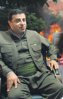 Demirtaş yangına körükle gidiyor