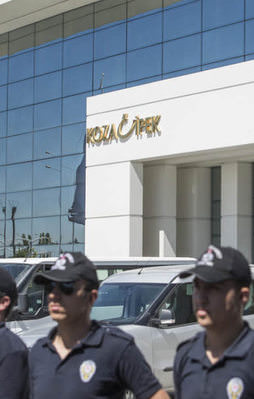Koza İpek Holding'de arama