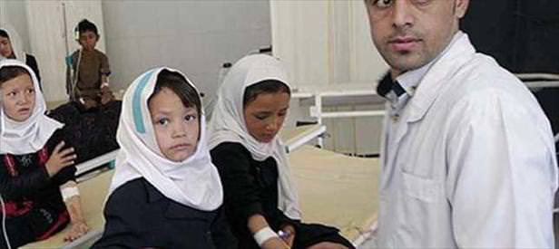 Kız öğrencileri zehirliyorlar