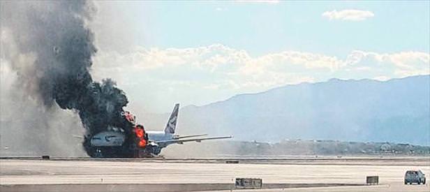 Uçak yandı 14 kişi yaralan