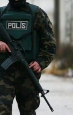 Cizre'de polise bombalı saldırı