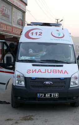PKK Cizre'de ambulansı yağmaladı!