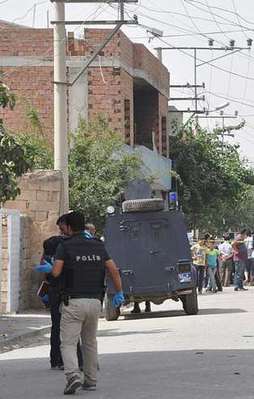 Teröristlerin bombası çocukların elinde patladı