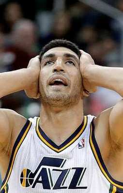 Paralel basketbolcudan tepki çeken tweetler