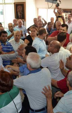 CHP'de kavga rezaleti!